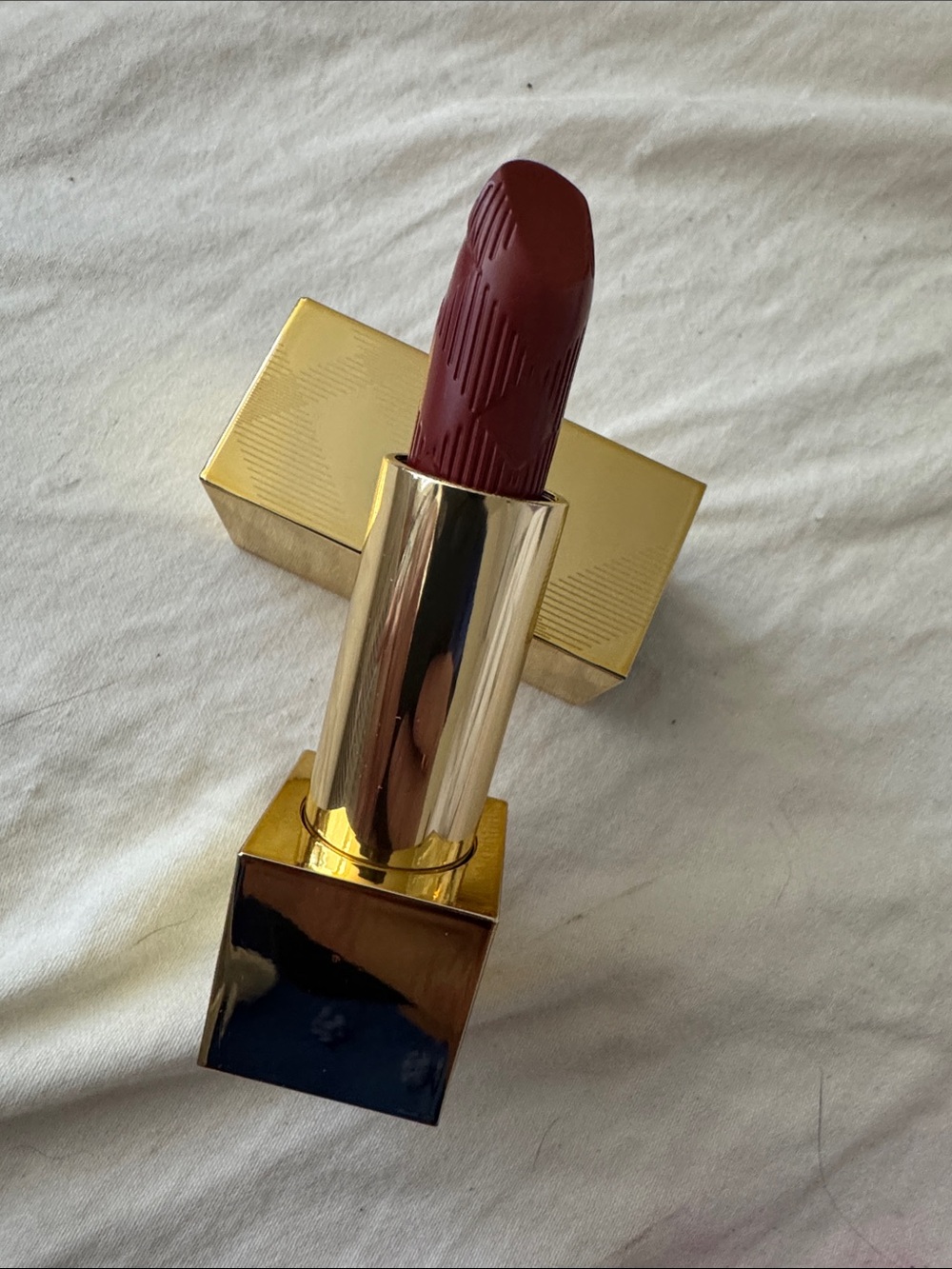 💄✨ Burberry Kisses Lipstick in No. 93 Russet ✨💄
